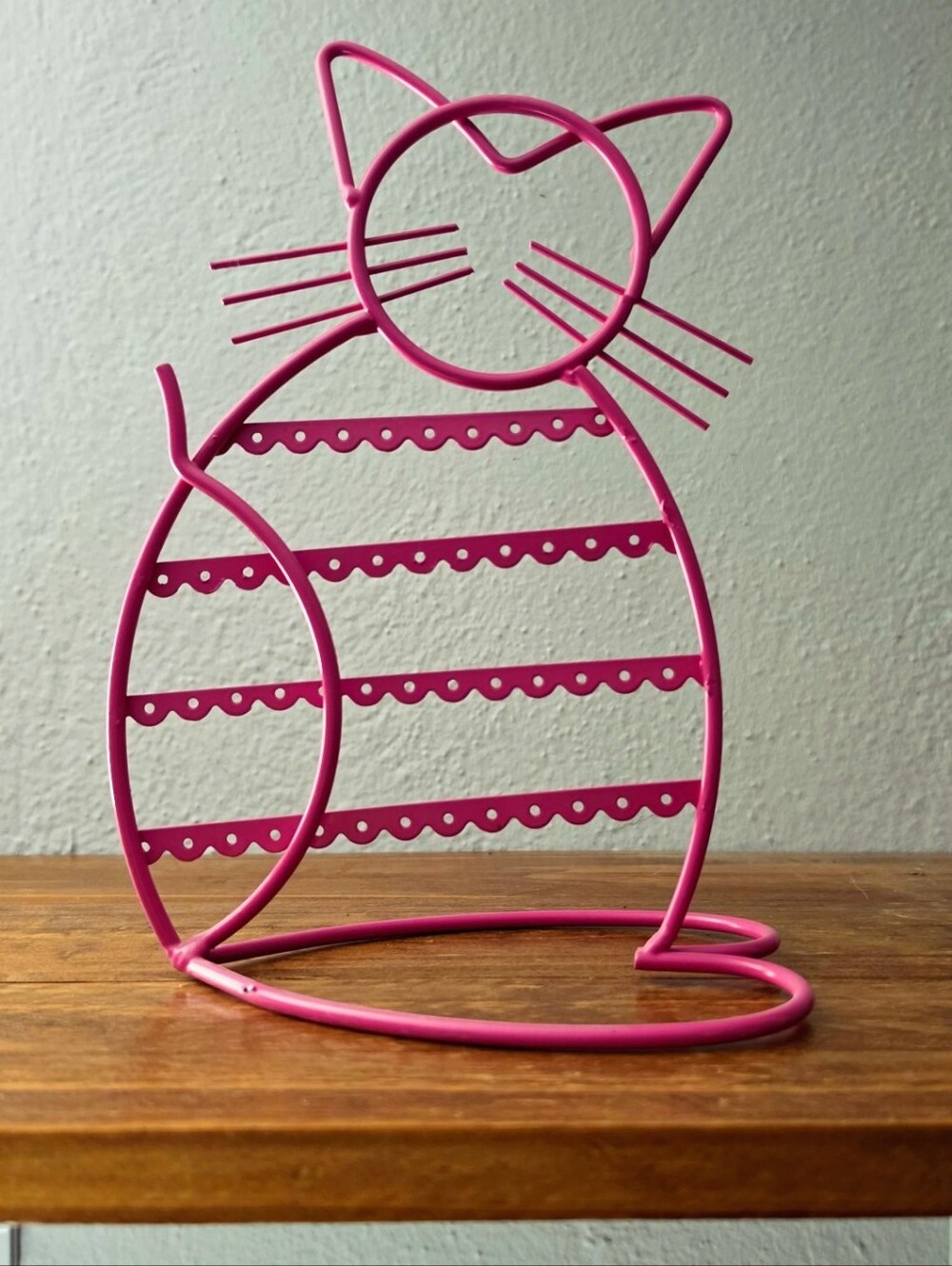 Vintage Pink Metal Cat Earring Holder